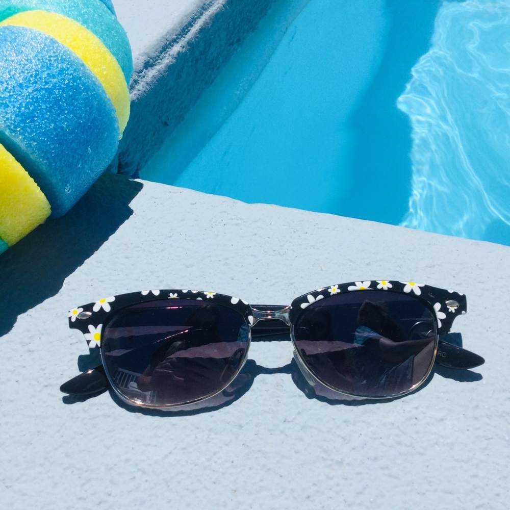 Women’s Floral Sunglasses